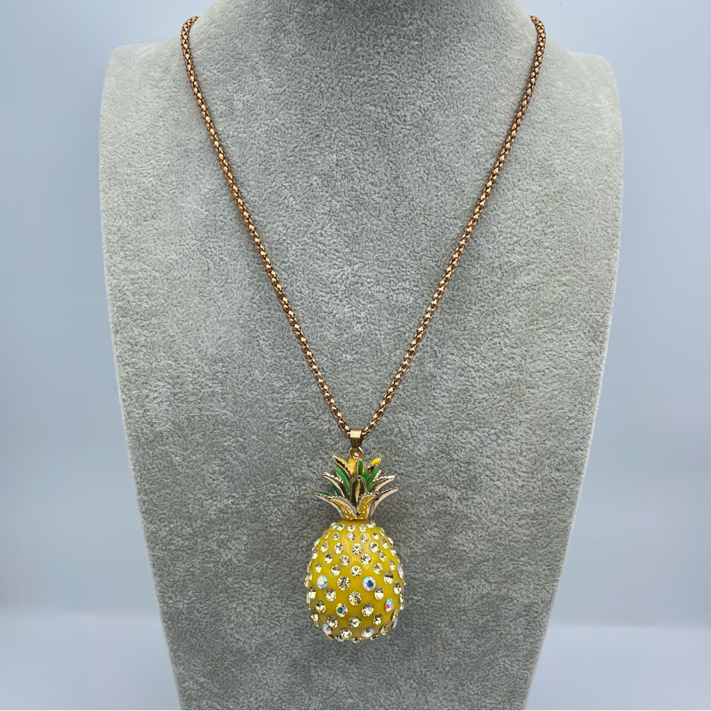 Sparkly Betsey Johnson Pineapple Pendant Necklace Rhinestone GoldTone Chain Sparkly Betsey Johnson Pineapple Pendant Necklace Rhinestone GoldTone Chain
